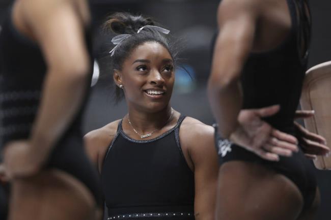 西蒙·拜尔斯(Simone Biles)重返体操界可能会拯救这项运动，但这并不是她本周在湾区参加比赛的原因